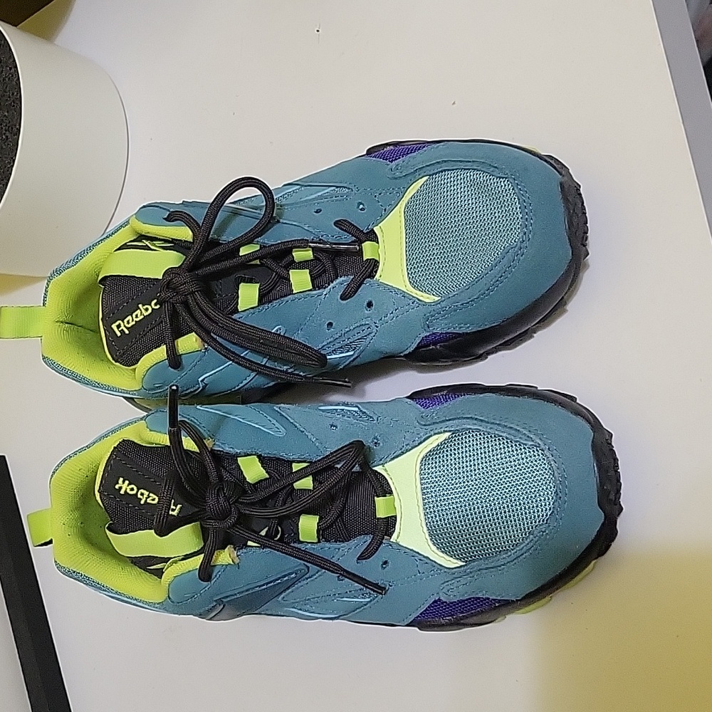 Reebok Sneakers